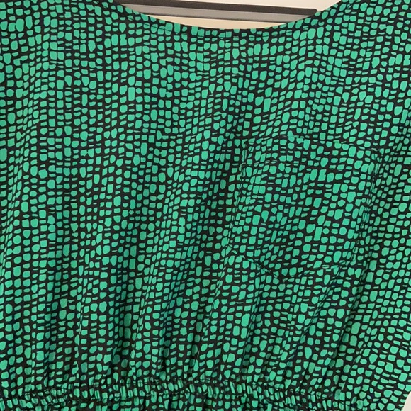 Green lightweight tunic - Picture 2 of 5